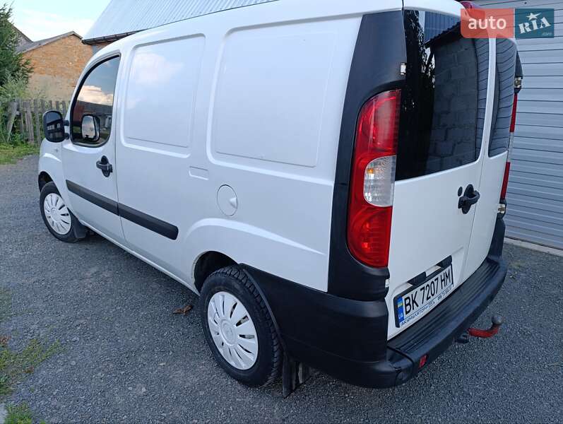 Грузовой фургон Fiat Doblo 2007 в Емильчине