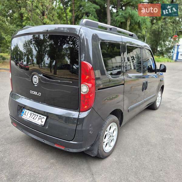 Мінівен Fiat Doblo 2011 в Києві