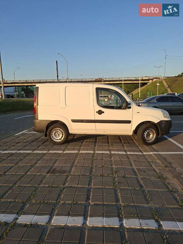 Грузовой фургон Fiat Doblo 2013 в Киеве фото 3 Грузовой фургон Fiat Doblo 2013 в Киеве