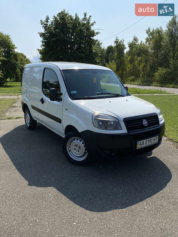 Грузовой фургон Fiat Doblo 2015 в Киеве