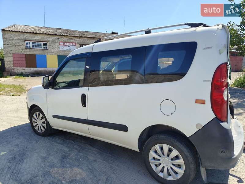 Fiat Doblo 2011