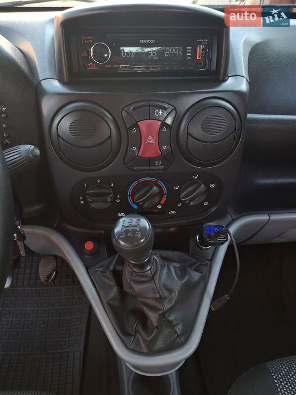 Минивэн Fiat Doblo 2008 в Николаеве