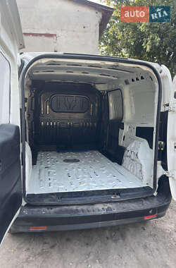 Грузовой фургон Fiat Doblo 2011 в 
