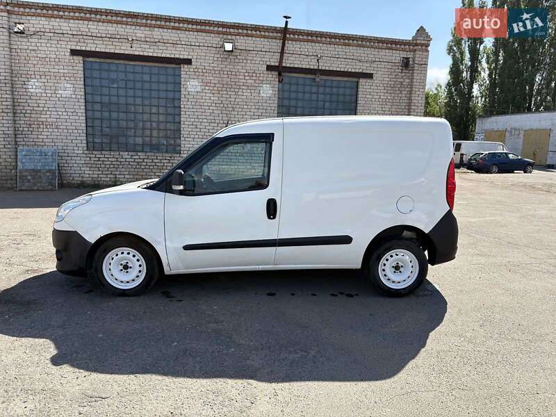 Вантажний фургон Fiat Doblo 2012 в Миколаєві фото 7 Вантажний фургон Fiat Doblo 2012 в Миколаєві