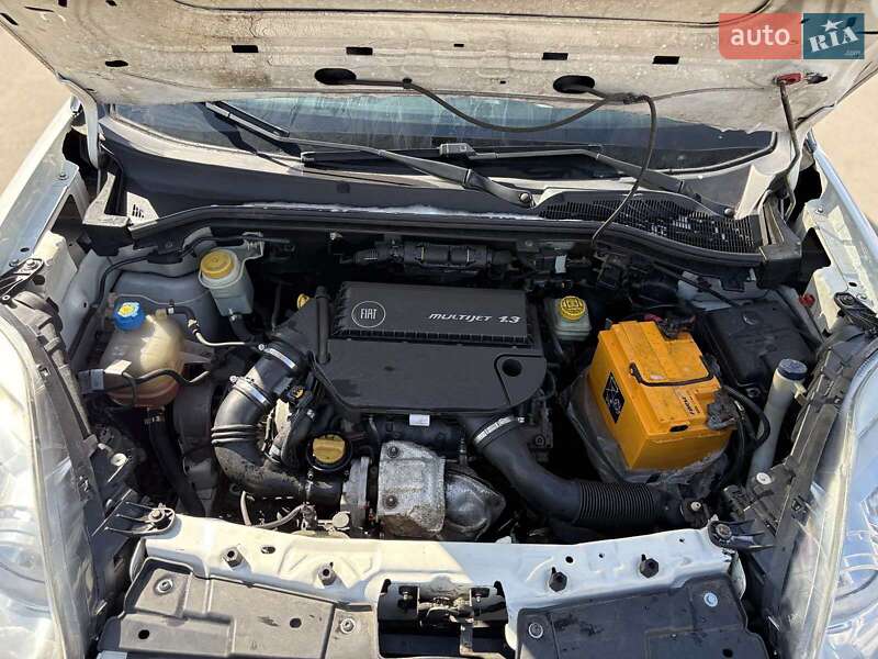 Вантажний фургон Fiat Doblo 2012 в Миколаєві фото 27 Вантажний фургон Fiat Doblo 2012 в Миколаєві