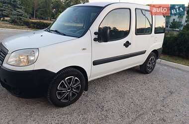Минивэн Fiat Doblo 2010 в 