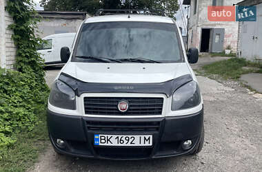 Минивэн Fiat Doblo 2008 в Киеве