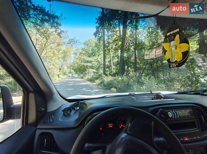 Грузовой фургон Fiat Doblo 2019 в Киеве