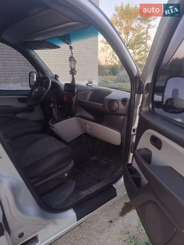 Минивэн Fiat Doblo 2009 в Днепре