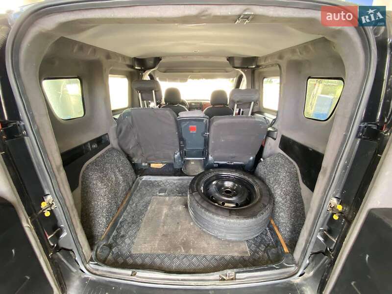Минивэн Fiat Doblo 2010 в Николаеве