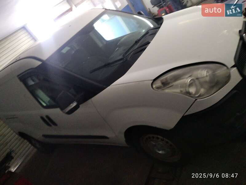 Fiat Doblo 2010