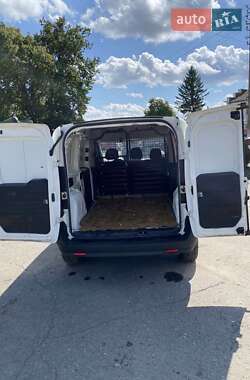 Грузовой фургон Fiat Doblo 2017 в 
