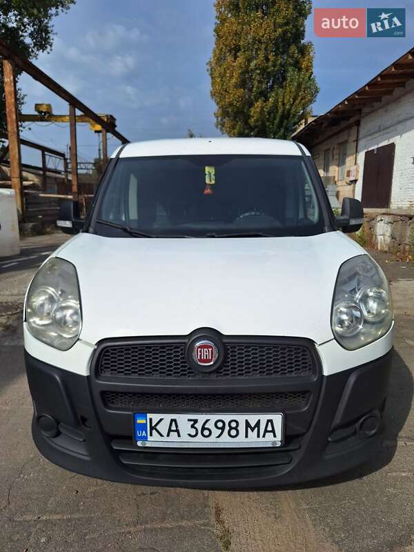 Грузовой фургон Fiat Doblo 2012 в Киеве