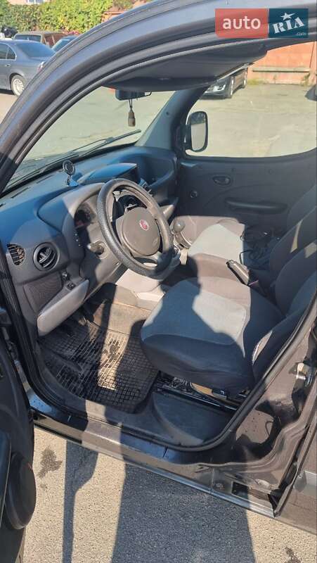 Мінівен Fiat Doblo 2011 в Києві