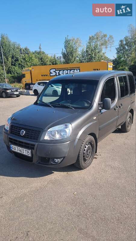Мінівен Fiat Doblo 2011 в Києві