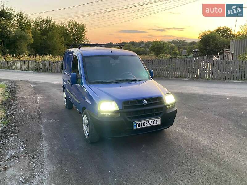 Вантажопасажирський фургон Fiat Doblo 2003 в Дніпрі