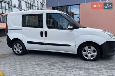 Грузопассажирский фургон Fiat Doblo 2010 в 