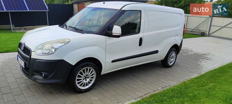 Грузопассажирский фургон Fiat Doblo 2014 в 