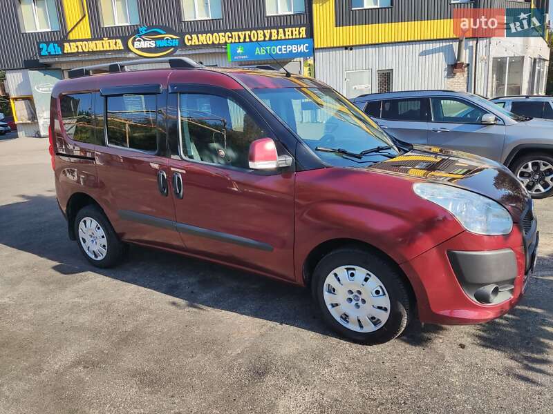 Минивэн Fiat Doblo 2010 в Харькове