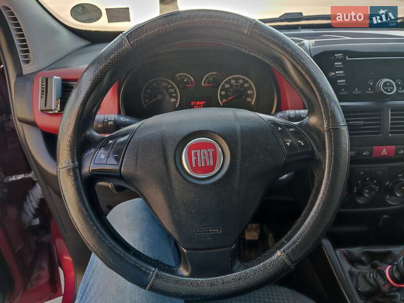 Минивэн Fiat Doblo 2010 в Харькове
