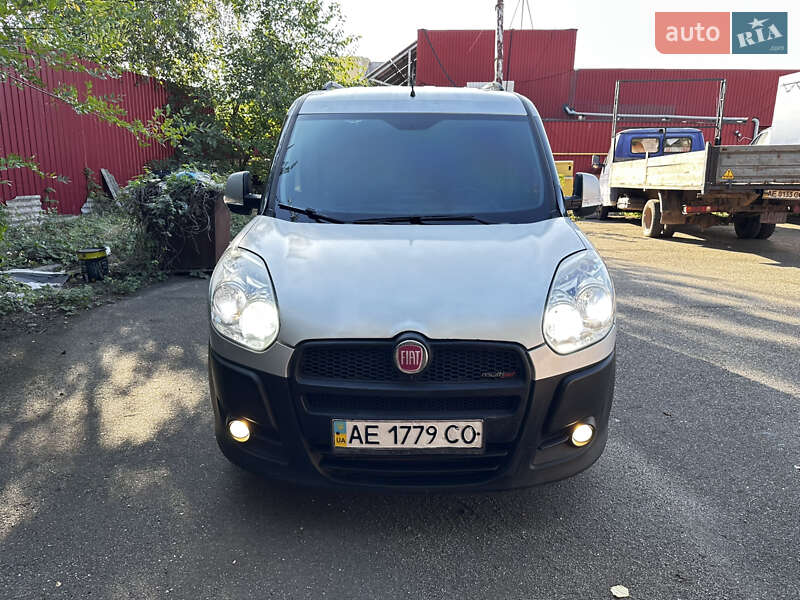 Грузовой фургон Fiat Doblo 2011 в Кривом Роге