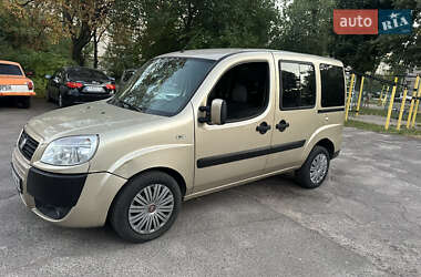 Минивэн Fiat Doblo 2008 в Киеве
