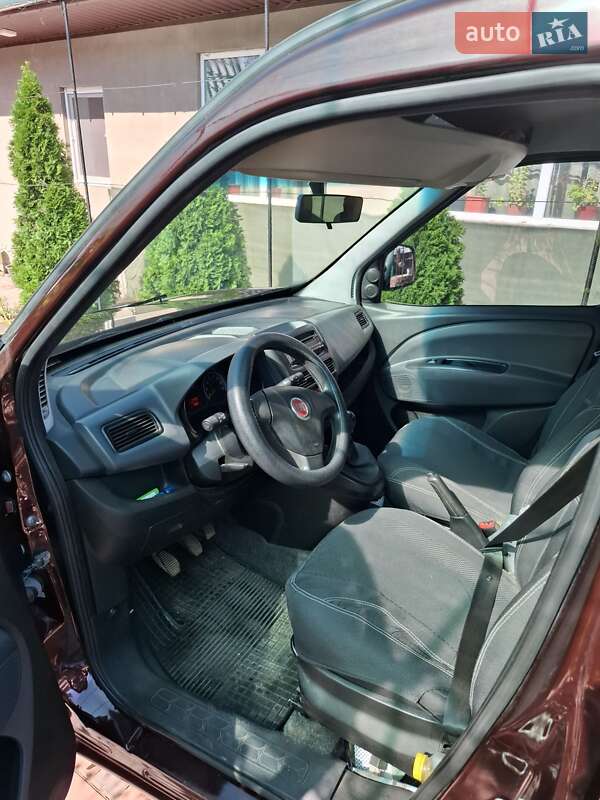 Минивэн Fiat Doblo 2012 в Николаеве