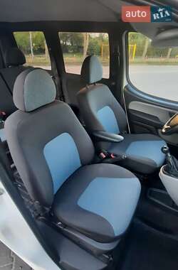 Минивэн Fiat Doblo 2010 в 