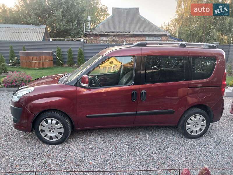 Минивэн Fiat Doblo 2010 в Полтаве
