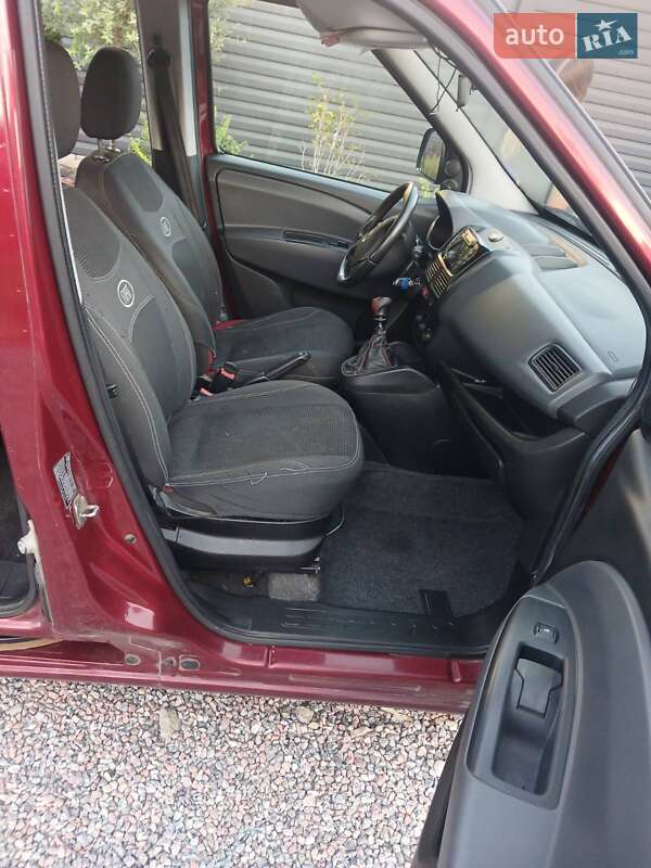 Минивэн Fiat Doblo 2010 в Полтаве