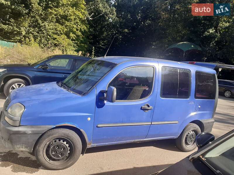 Минивэн Fiat Doblo 2002 в Киеве