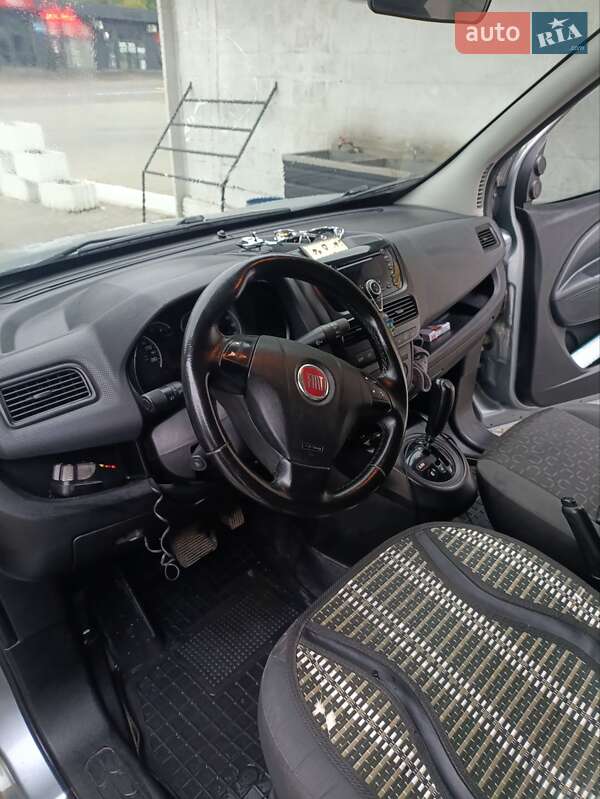 Минивэн Fiat Doblo 2012 в Сторожинце