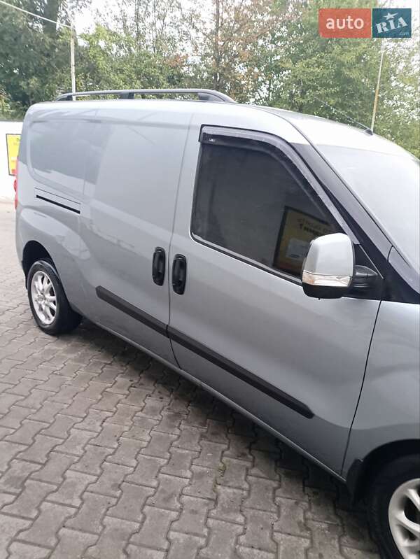 Минивэн Fiat Doblo 2012 в Сторожинце