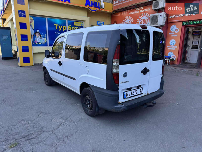 Минивэн Fiat Doblo 2004 в Киеве