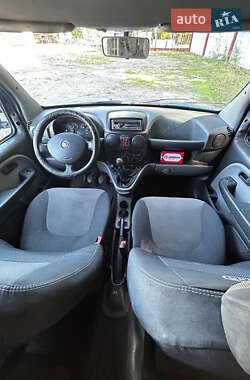 Минивэн Fiat Doblo 2009 в 