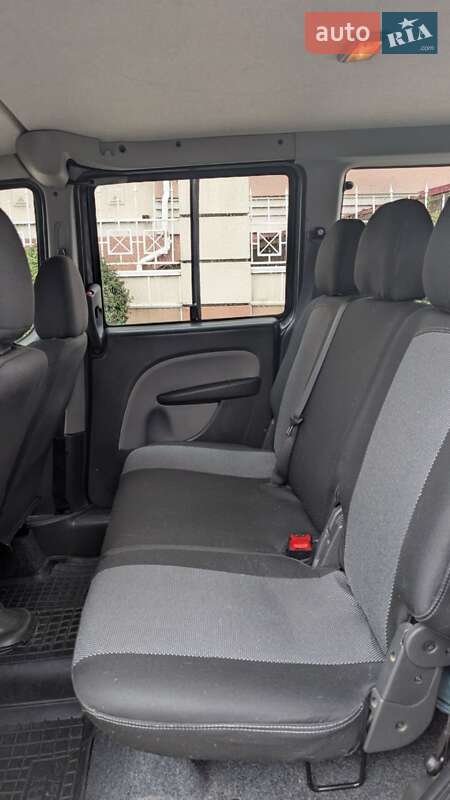 Минивэн Fiat Doblo 2008 в Киеве