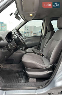 Минивэн Fiat Doblo 2012 в 