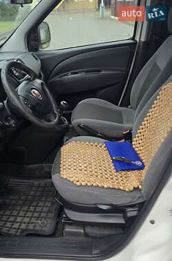 Минивэн Fiat Doblo 2010 в 