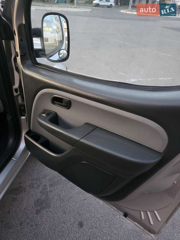 Минивэн Fiat Doblo 2006 в Николаеве