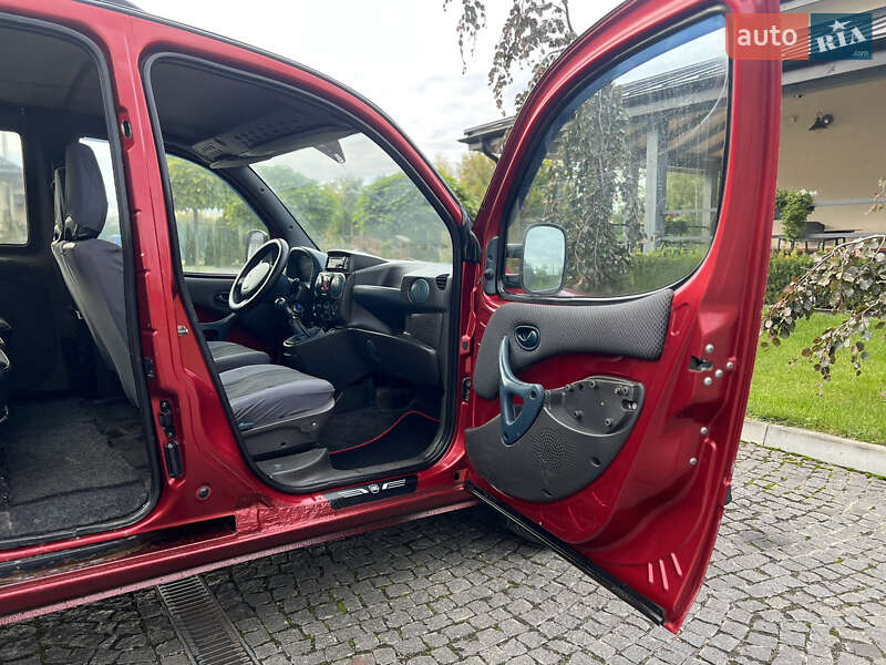 Минивэн Fiat Doblo 2001 в Жовкве