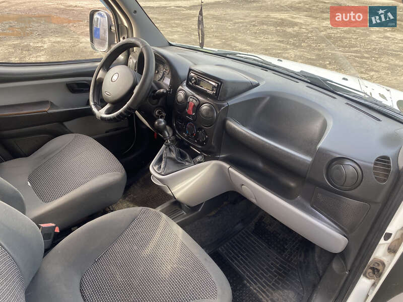 Минивэн Fiat Doblo 2009 в Сумах