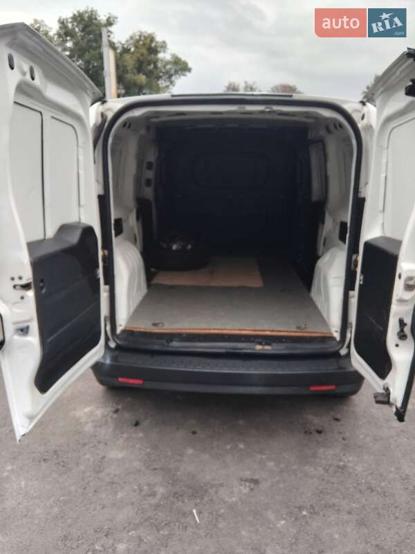 Грузовой фургон Fiat Doblo 2016 в Киеве