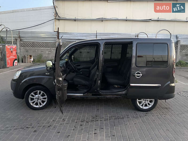 Мінівен Fiat Doblo 2007 в Києві