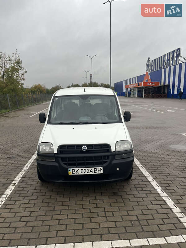 Минивэн Fiat Doblo 2005 в Дубно