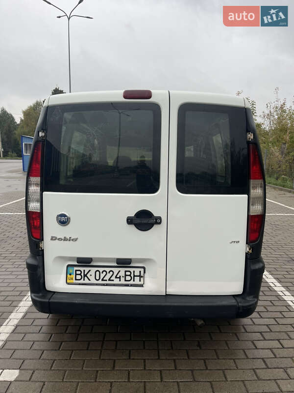 Минивэн Fiat Doblo 2005 в Дубно