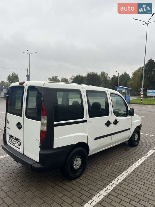 Минивэн Fiat Doblo 2005 в Дубно