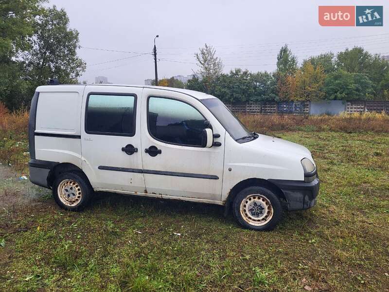 Грузовой фургон Fiat Doblo 2002 в Киеве