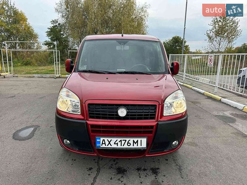 Минивэн Fiat Doblo 2009 в Полтаве