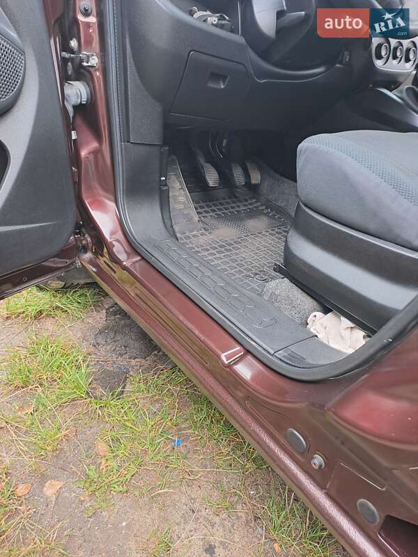 Минивэн Fiat Doblo 2010 в Нетешине