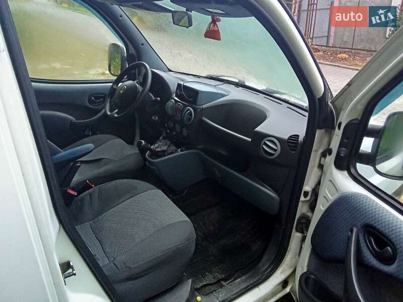 Минивэн Fiat Doblo 2005 в Винниках